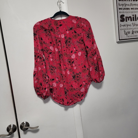 Cute Hot Pink and Black Blouse - Picture 4 of 4